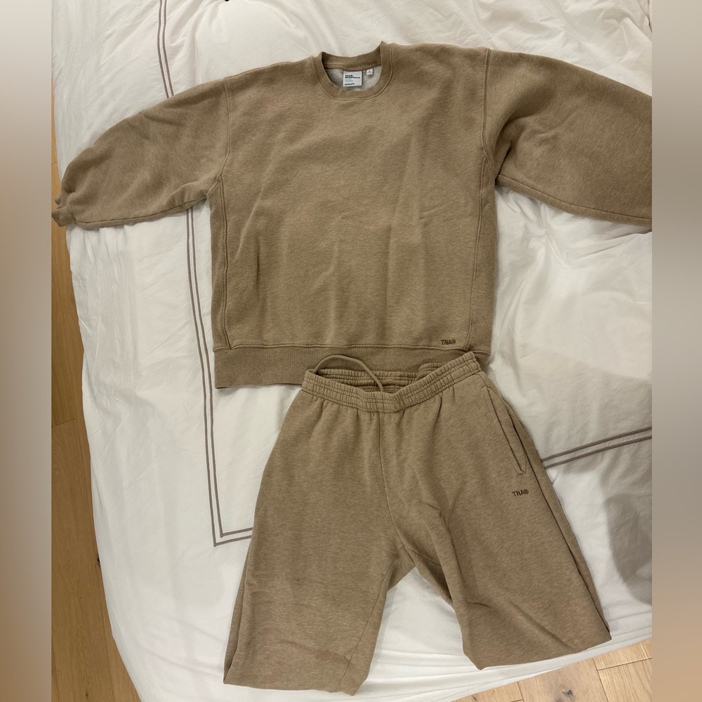 Aritzia Boyfriend fit sweatpants and crewneck in colour Dark Beige